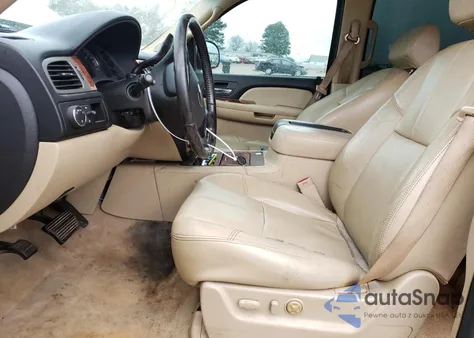 2008 Chevrolet Suburban C1500 Ls z USA, uszkodzony, nr VIN 3GNFC16018G176519